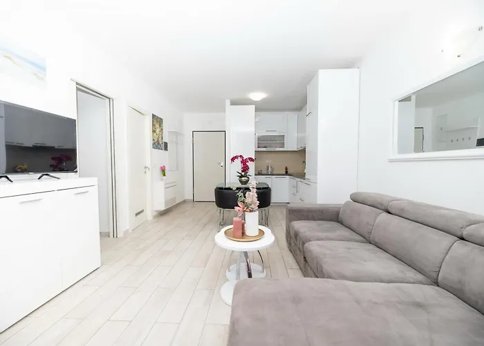 Lägenhet Adrian Zadar